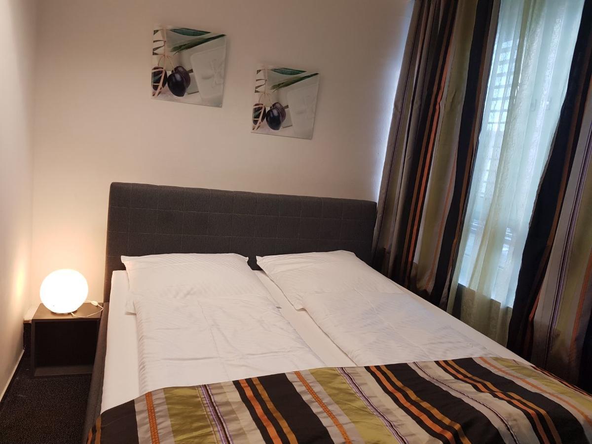 Hotel Wandsbek Amburgo Esterno foto