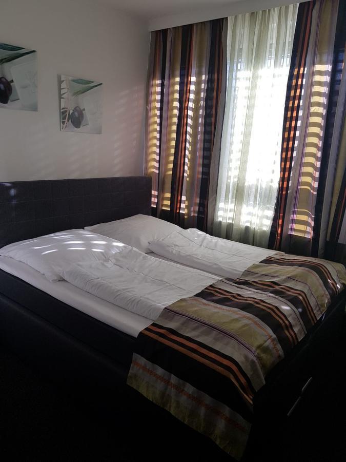 Hotel Wandsbek Amburgo Esterno foto