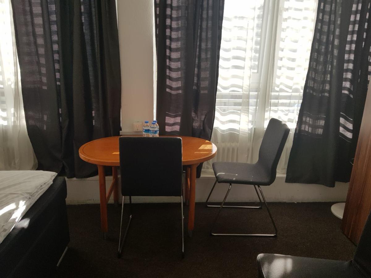 Hotel Wandsbek Amburgo Esterno foto